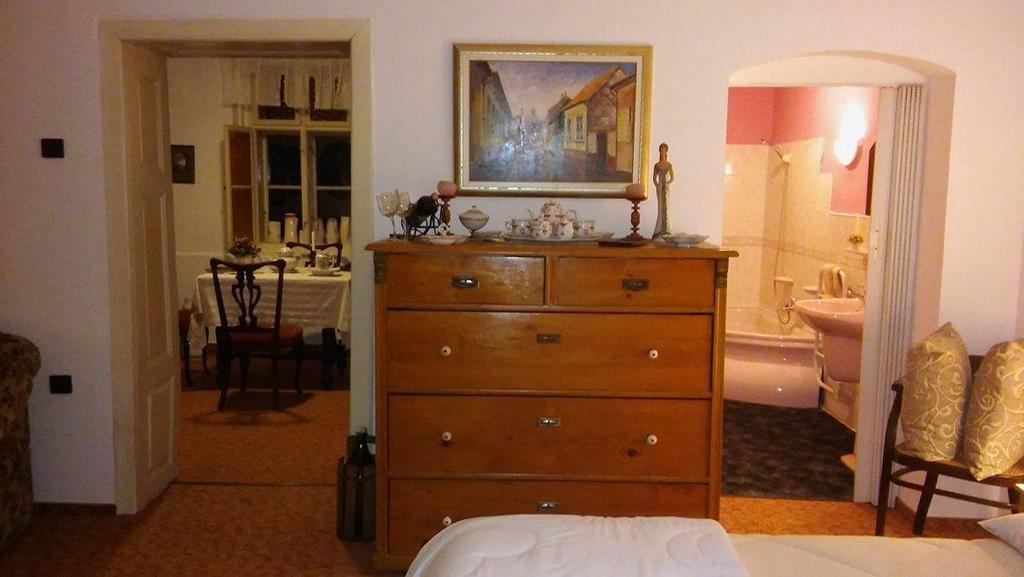 Fonagy Es Walter Vendeg- Es Borhaz Bed & Breakfast Vac Ngoại thất bức ảnh