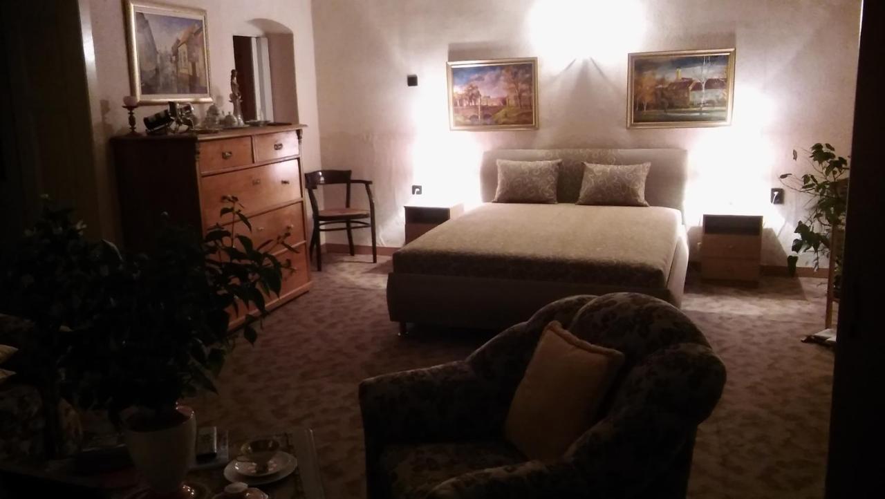 Fonagy Es Walter Vendeg- Es Borhaz Bed & Breakfast Vac Ngoại thất bức ảnh